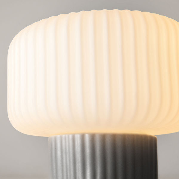 Настольный светильник Maytoni Omaggio MOD404TL-01GR